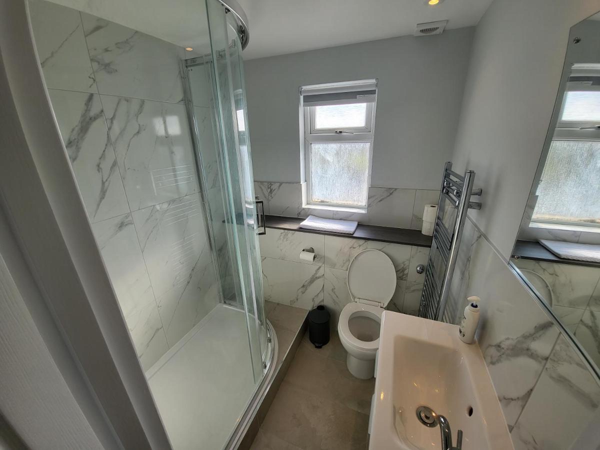 High Spec Large 6 Bedroom House! Kingston upon Thames  Exterior foto