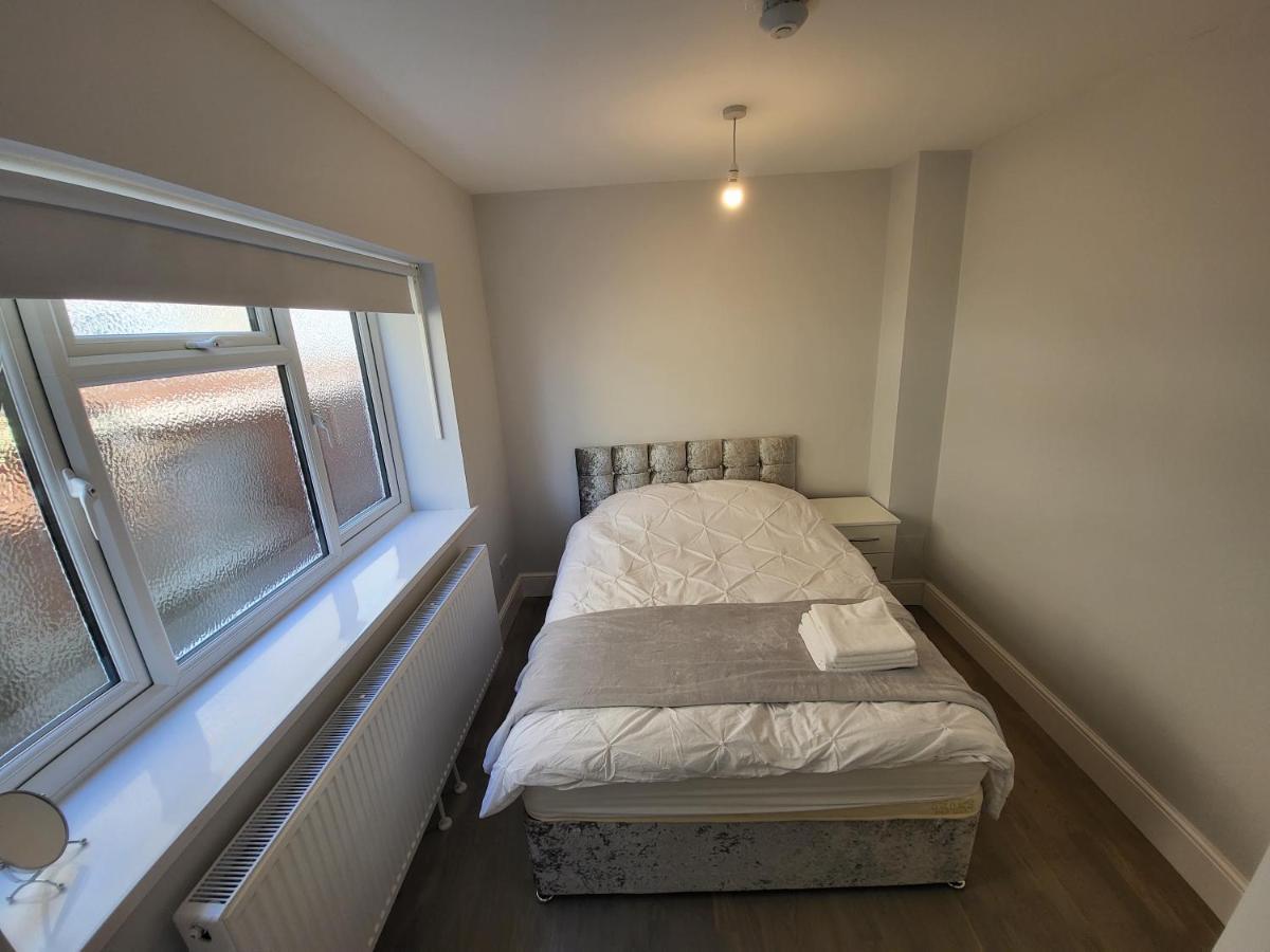 High Spec Large 6 Bedroom House! Kingston upon Thames  Exterior foto