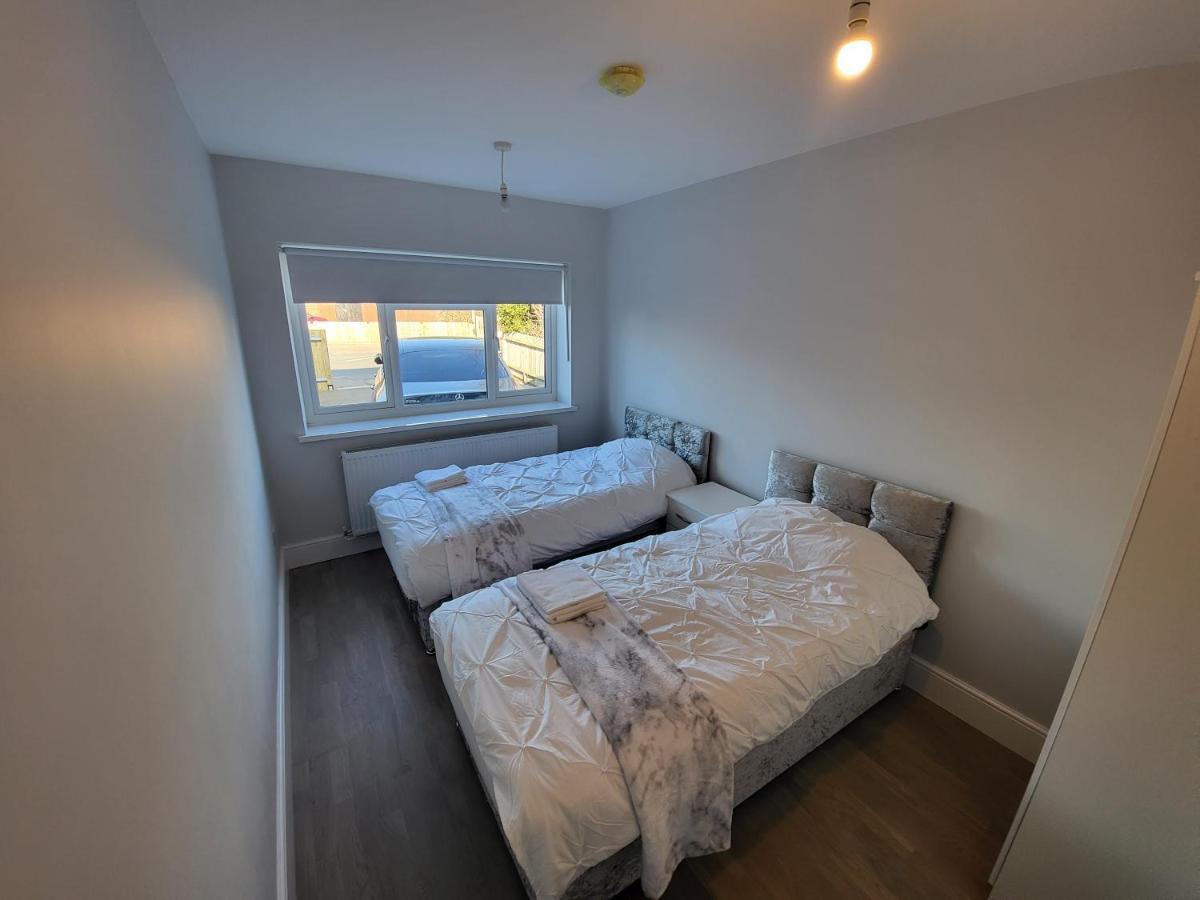 High Spec Large 6 Bedroom House! Kingston upon Thames  Exterior foto