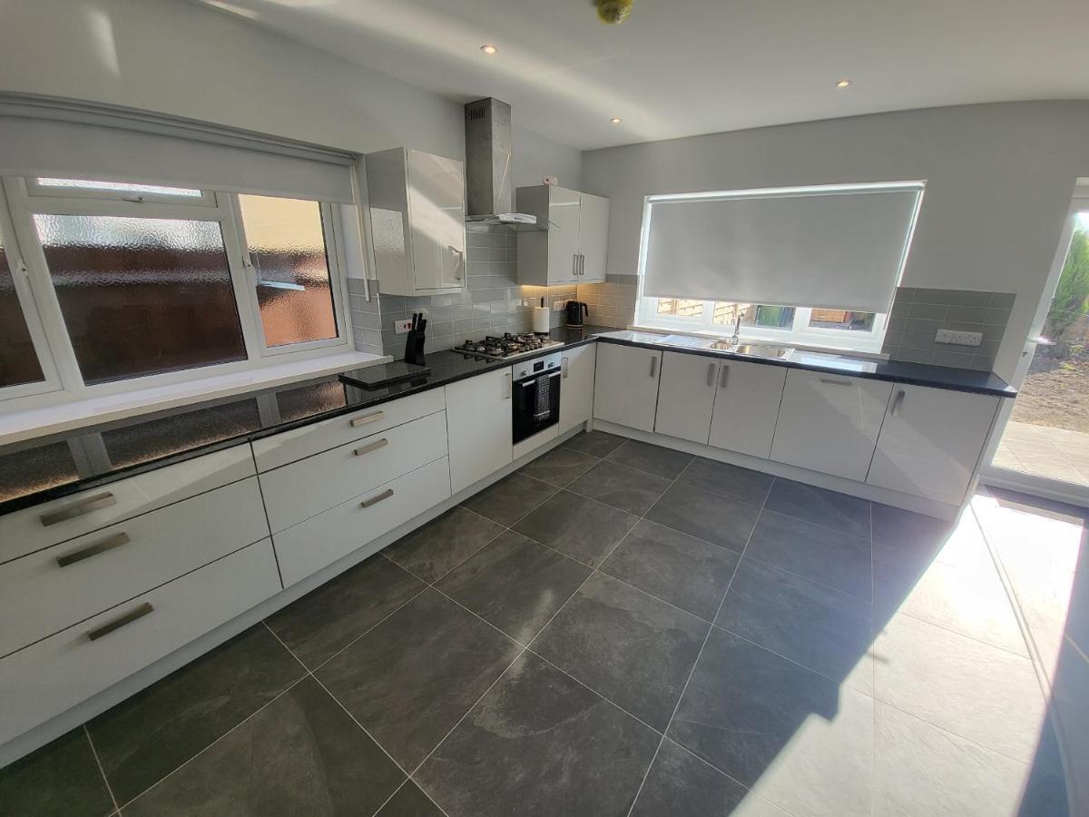 High Spec Large 6 Bedroom House! Kingston upon Thames  Exterior foto