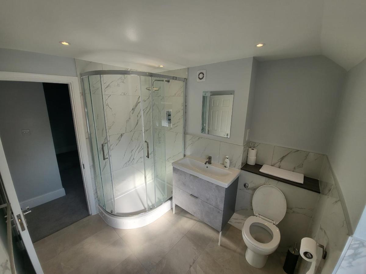 High Spec Large 6 Bedroom House! Kingston upon Thames  Exterior foto