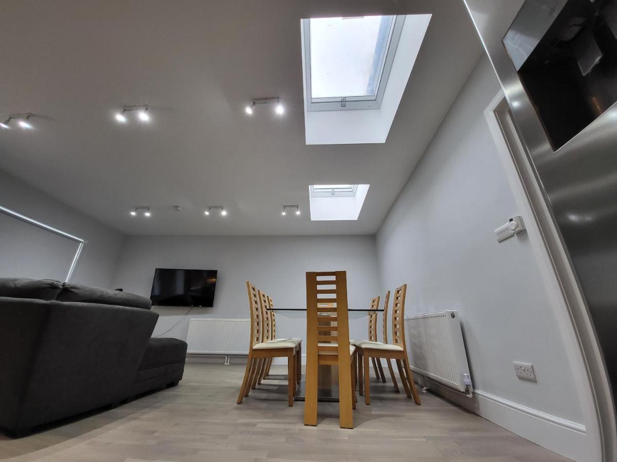 High Spec Large 6 Bedroom House! Kingston upon Thames  Exterior foto